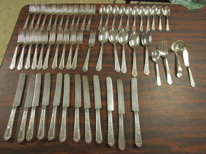 ROGERS BROS. 51-PIECE SILVERWARE SET