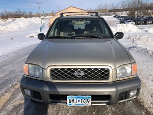 2000 Nissan Pathfinder LE 4x4 -No Reserve-