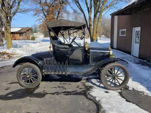 lot 1 image: 1921 Ford Model T
