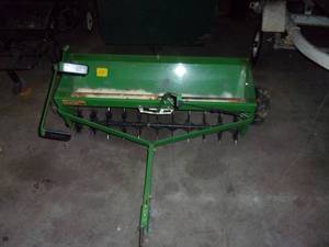 lot 15 image: John Deere Seeder
