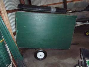 lot 17 image: Grass Catch Cart