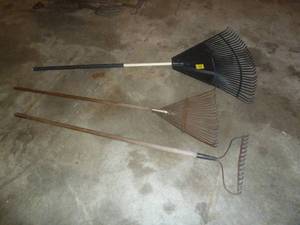 lot 36 image: Lawn Rakes x 3