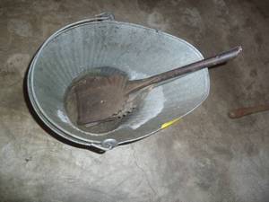 lot 38 image: Antique Fireplace Ash Can & Scoop