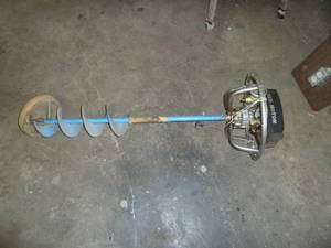 lot 40 image: Antique Fishing Tobaggon Sled & Auger