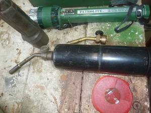 lot 84 image: Portable Torch, Patrol Light, 50 Tape Measure