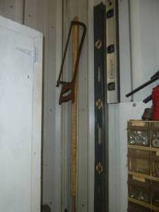 lot 90 image: Assorted Levels & Saws