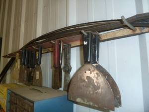 lot 91 image: Putty Knives