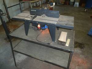 lot 110 image: Tornado Router & Table