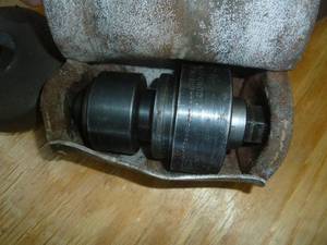 lot 136 image: Bearing Knock Out Set