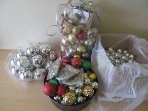 holiday deco balls