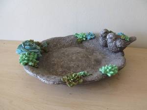 New creative bird bath