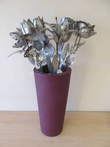 Cape Craftsman steel flowers