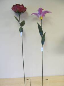 Cape Craftsman Metal flowers