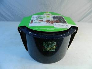 lot 15 image: New Ball Fresh Preserving Kit