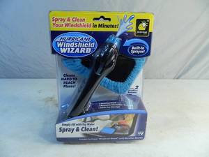 lot 19 image: New Hurricane Windshield Wizard