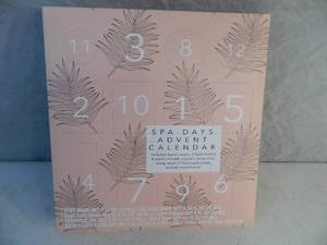 lot 20 image: New Spa Days Advent Calendar
