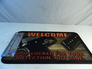 lot 22 image: New Novelty Gun Rug