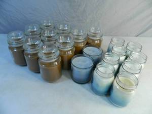 lot 36 image: 20 New Candles