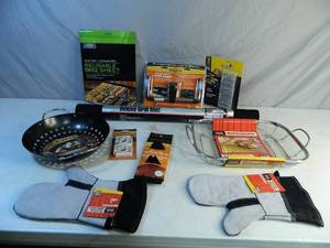 lot 40 image: Large Lot of New BBQ Accessories
