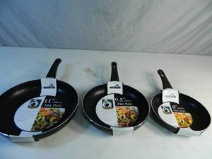 lot 100 image: 3 New Non Stick Fry Pans