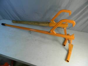 lot 106 image: 2 New Timberjacks