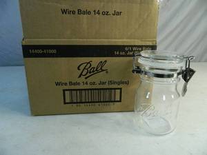 lot 143 image: New Case of 6 Ball Wire Bale 14 oz Jars