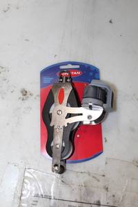 lot 242 image: Ronstan 50mm Fiddle Block Becket Cleat Universal Head RF51530