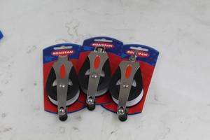 lot 256 image: Lot of (3) Ronstan 50mm Single Block Becket Loop Top RF51111, 50mm Single Block Becket Universal Head RF51110