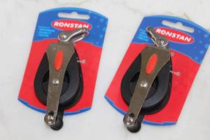 lot 258 image: Lot of (2) Ronstan 40mm Single Block Becket Ball Bearing RF40110