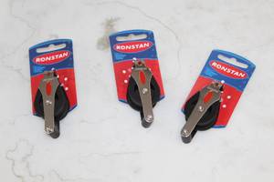 lot 262 image: Lot of (3) Ronstan 30mm Single Ball Bearing Loop Top Becket RF30111