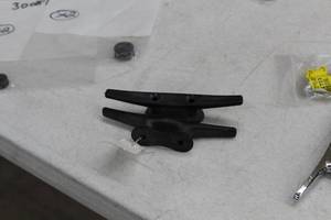 lot 194 image: Lot of (2) Plastic Boat Cleats