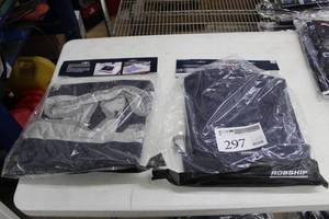 lot 297 image: Lot of (2) Robship Hatch Cover with Bug Net Large 8930 5