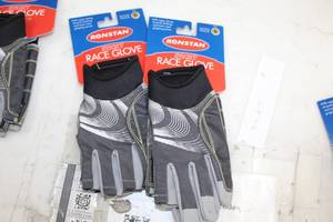 lot 314 image: Lot of (2) Ronstan Sticky Race Glove S