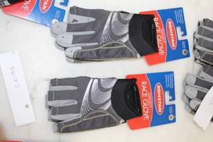 lot 316 image: Lot of (2) Ronstan Sticky Race Glove S
