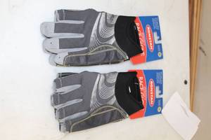 lot 319 image: Lot of (2) Ronstan Sticky Race Glove XL