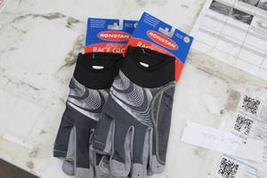 lot 323 image: Lot of (2) Ronstan Sticky Race Glove 2XL