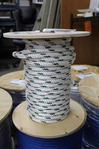 lot 35 image: New England Ropes 12in. Sta-Set Green Fleck Rope 600 Foot Reel