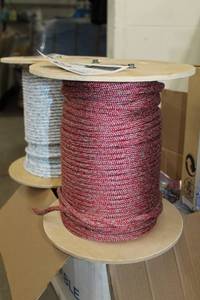 lot 50 image: New England Ropes 8mm Endura Red Mottled Rope 600 Foot Reel