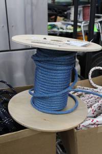 lot 51 image: New England Ropes 11mm Endura Blue Mottled Rope 600 Foot Reel
