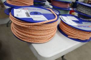 lot 76 image: FSE Robline 8.5mm DyneemaTechnoraXLF Super Dinghy Sheet OrangeWhite 100 Foot Reel