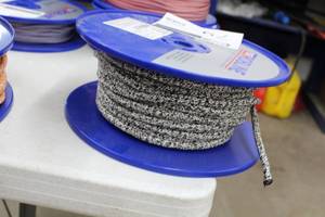 lot 79 image: FSE Robline 8.5mm DyneemaTechnoraXLF Super Dinghy Sheet BlackWhite 100 Foot Reel