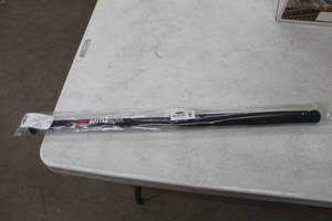 lot 11 image: Ronstan Battlestick Telescopic Split Grip 740-1120mm RF3134