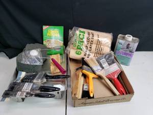Painting Supplies, Brushes, Roller, Scraper
