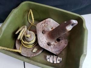2 Old Anchors and String, Rope Cleat
