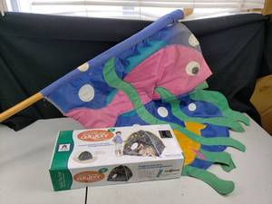 Kids Play Tent, Fish Flag