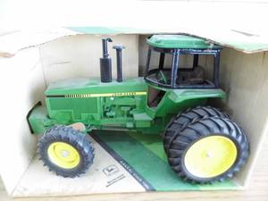 Ertl John Deere 584 Tractor