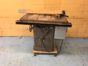 lot 356 image: Rockwell Delta Unisaw Table Saw