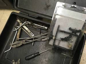 lot 405 image: Drum Brakes Tools