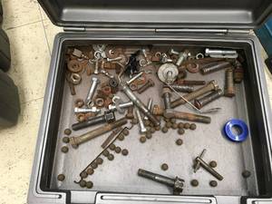 lot 424 image: Misc Nuts Bolts