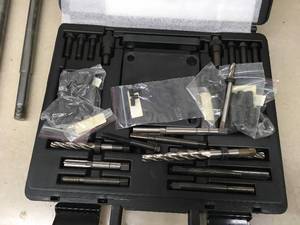 lot 439 image: OTC GM 4.0 L4.6 L Engine Thread Repair Kit